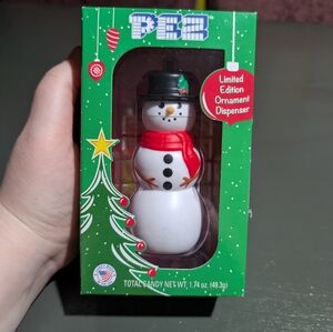 Pez Snowman Candy Dispenser - White with Red Scarf (Limited Edition)